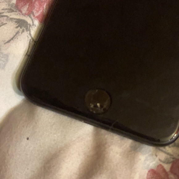 Apple IPhone 7 - Picture 3 of 7